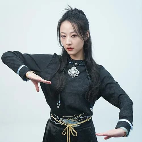 胡书月