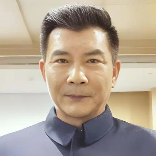 史强