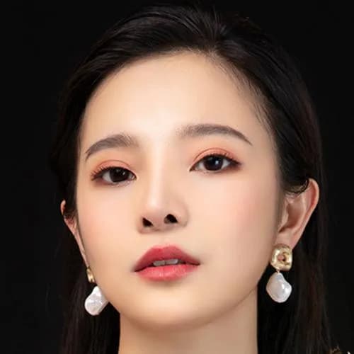 万霈麟