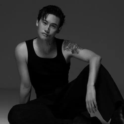 yi bai