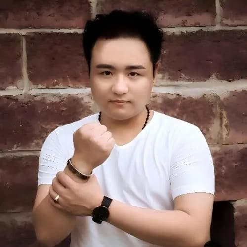 周菡文