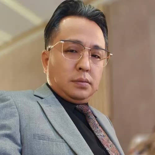 周建华